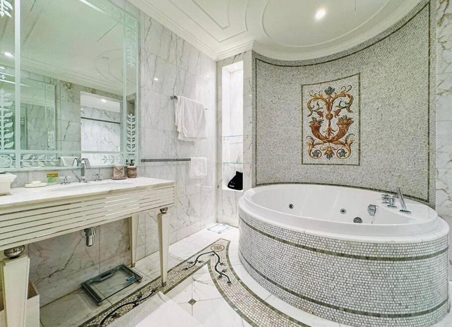 Apartment Brown Stone - Palazzo Versace Waterfront View *