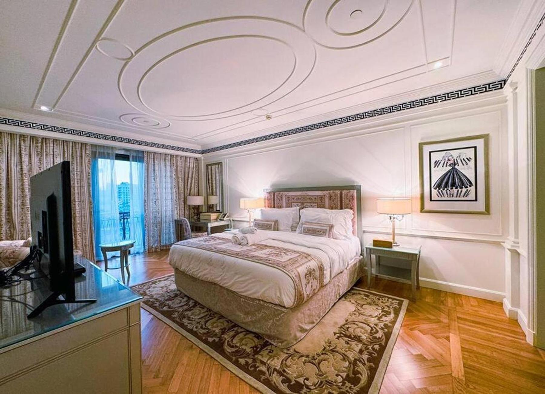 Brown Stone - Palazzo Versace Waterfront View Apartment *