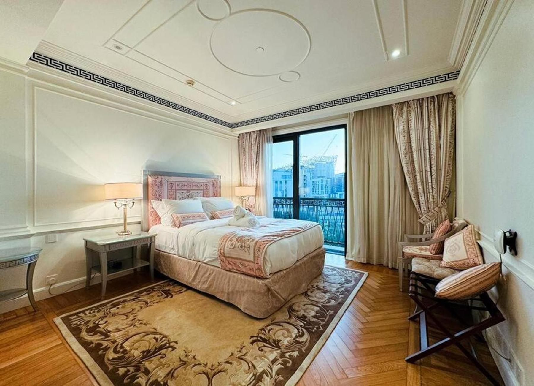 Brown Stone - Palazzo Versace Waterfront View Apartment