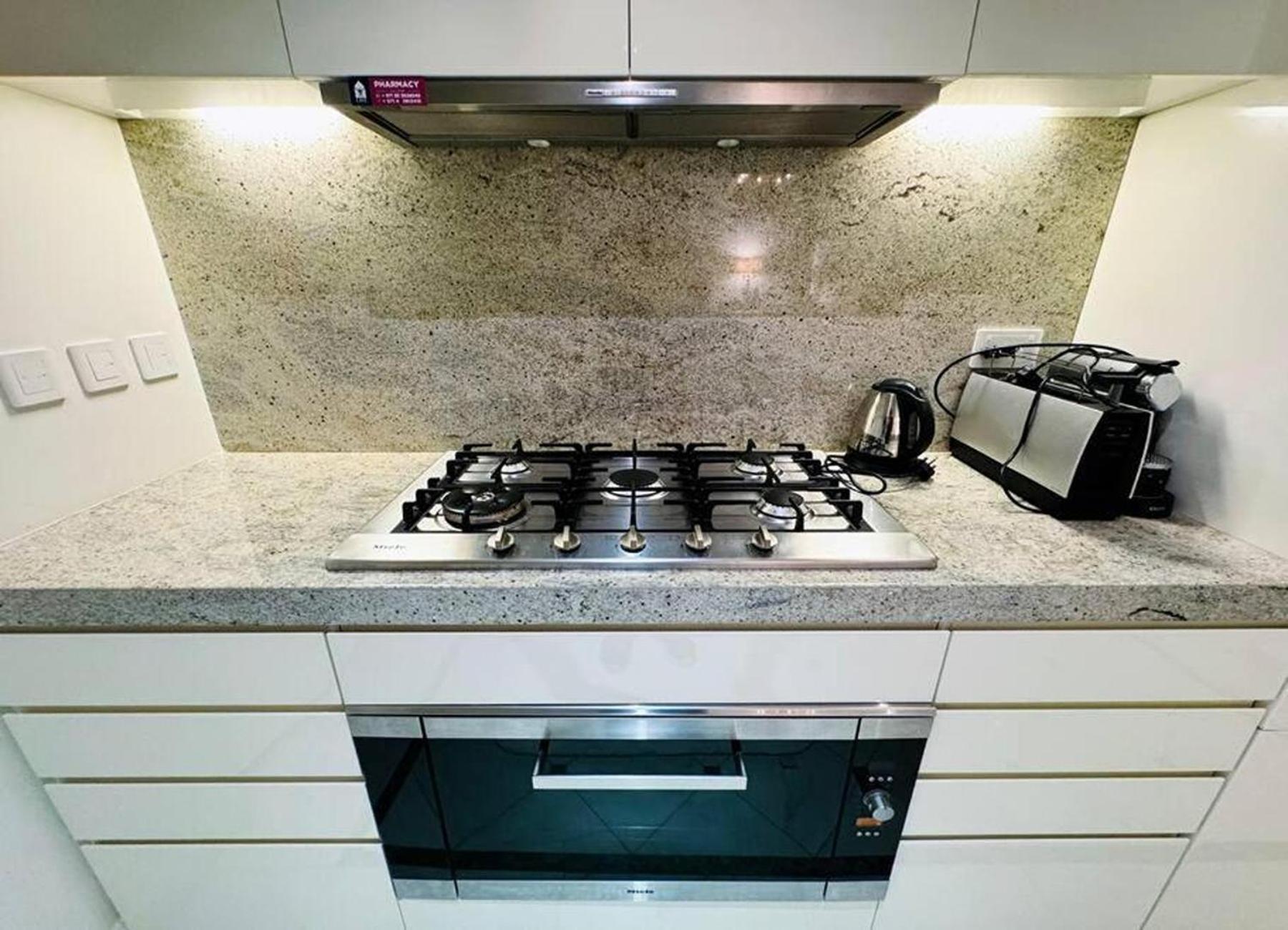 Brown Stone - Palazzo Versace Waterfront View Apartment *