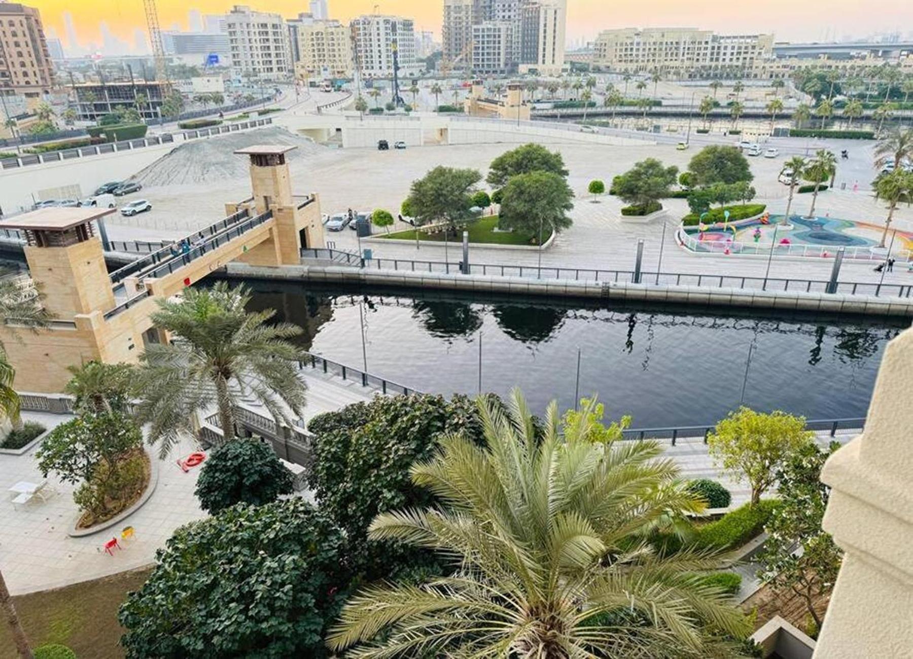 Apartment Brown Stone - Palazzo Versace Waterfront View *
